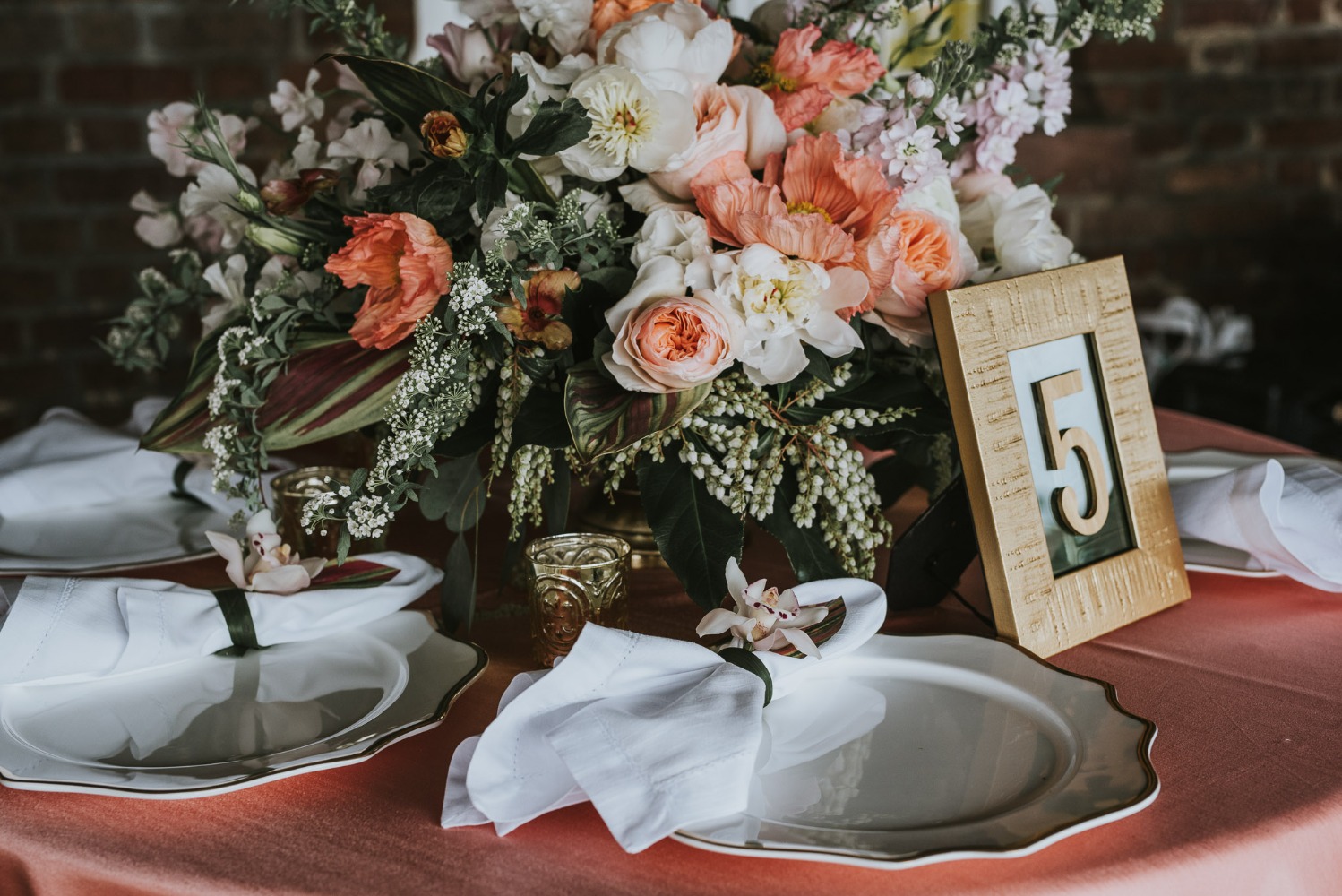 howtohaveamoderntropicalbohochicweddingday93
