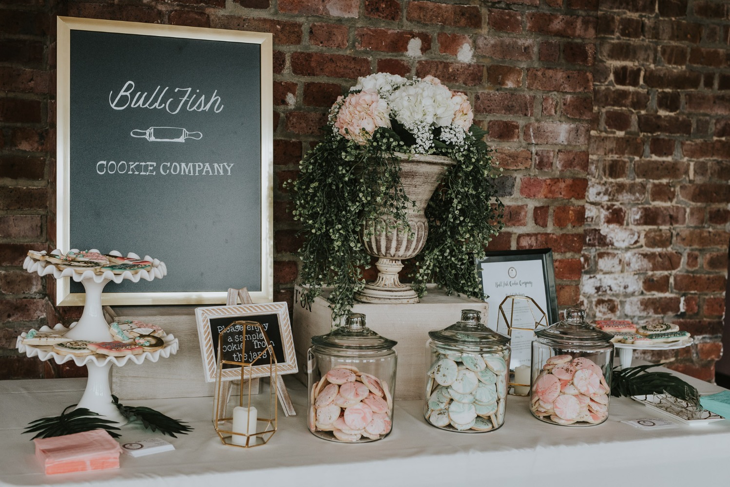 howtohaveamoderntropicalbohochicweddingday94