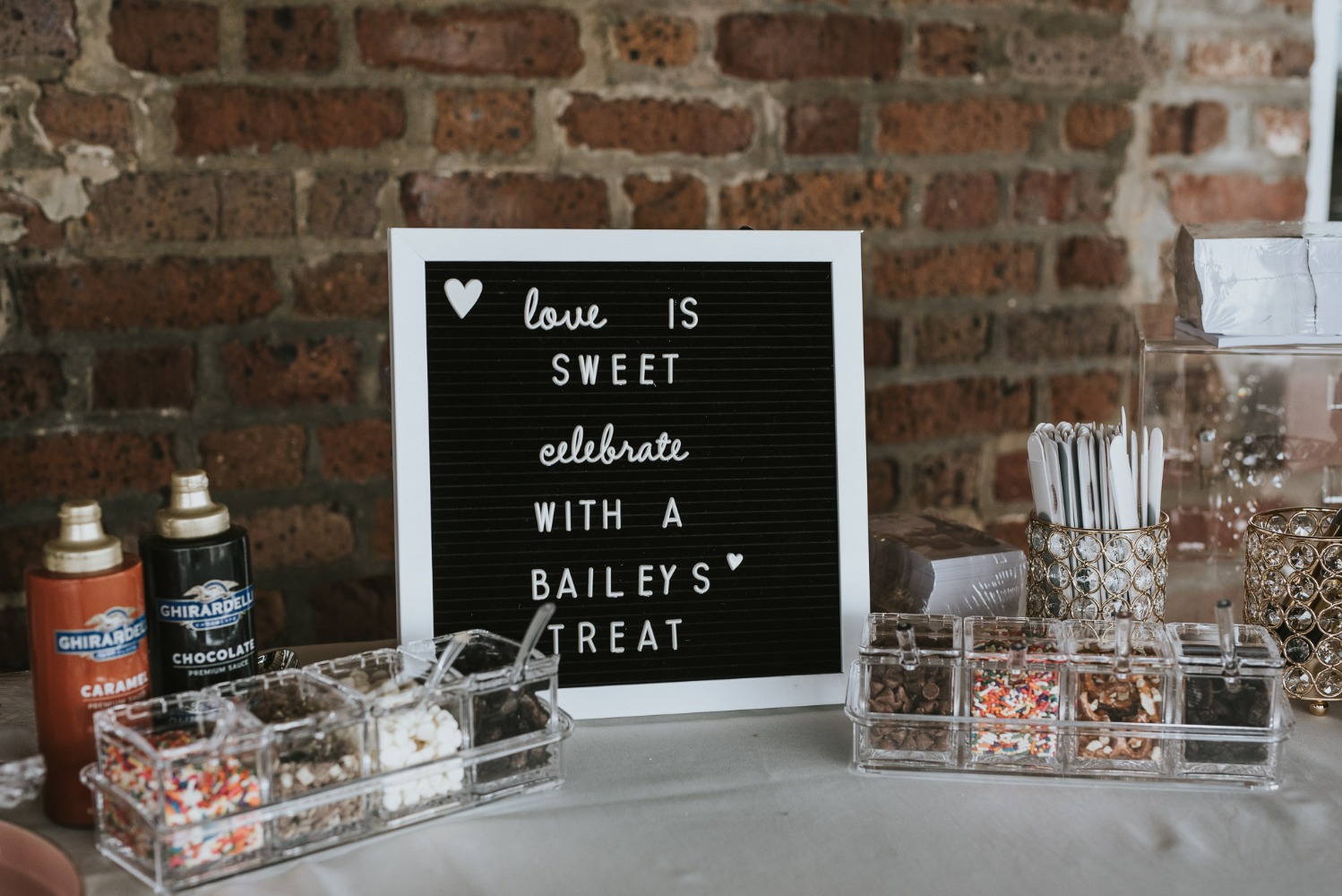 howtohaveamoderntropicalbohochicweddingday97