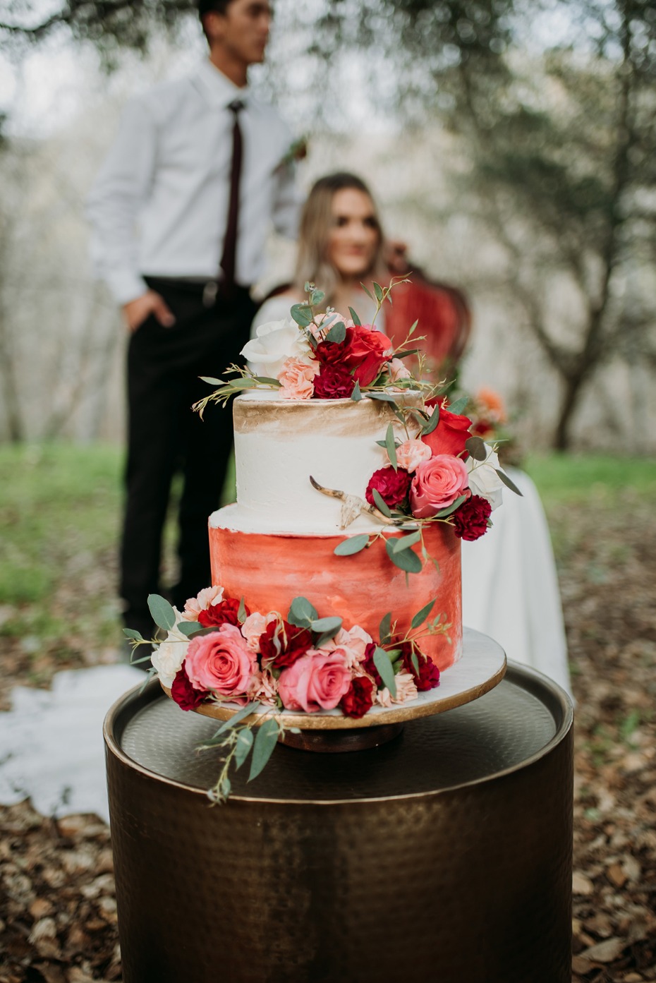 gold and marsala wedding cake