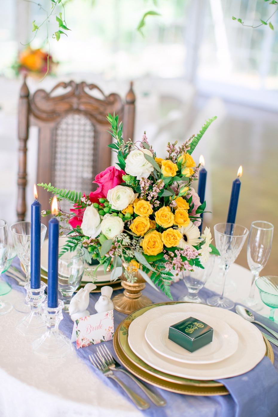 vintage inspired wedding sweetheart table 
