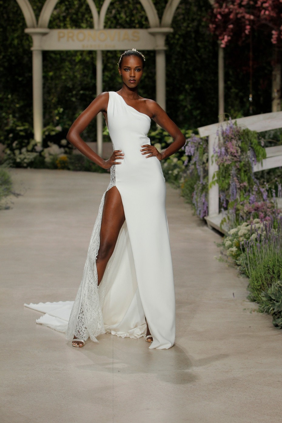 2019 Atelier Pronovias Collection Fashion Show