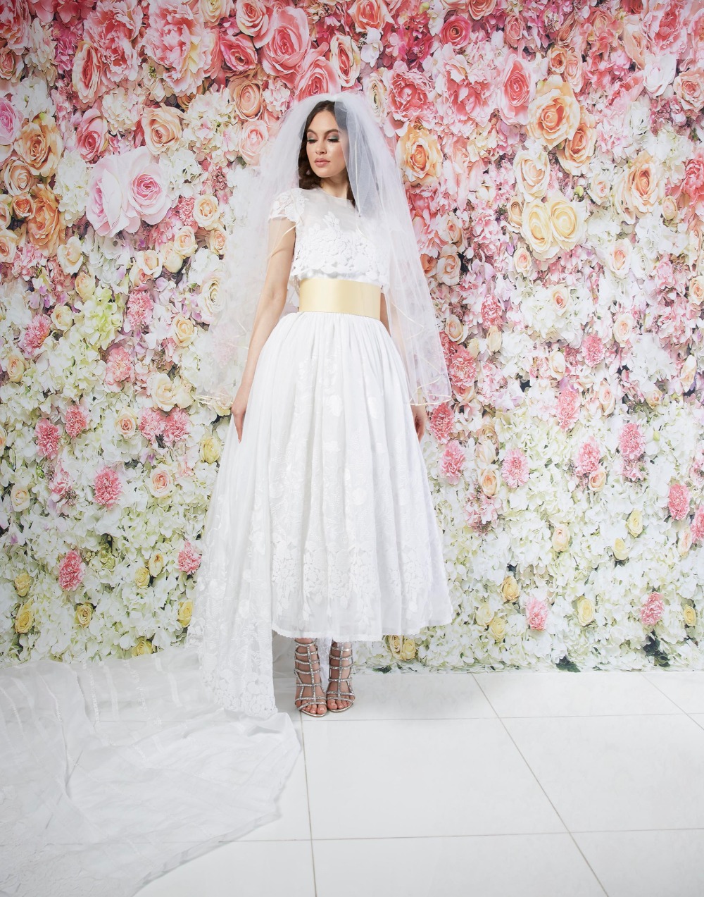 randi-rahm_eden-dresswvail_a