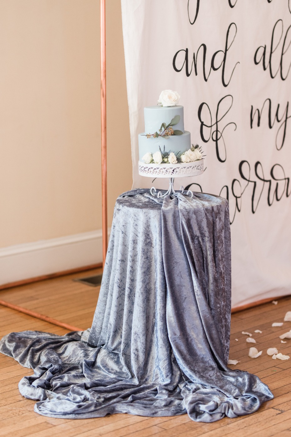 Blue cake table