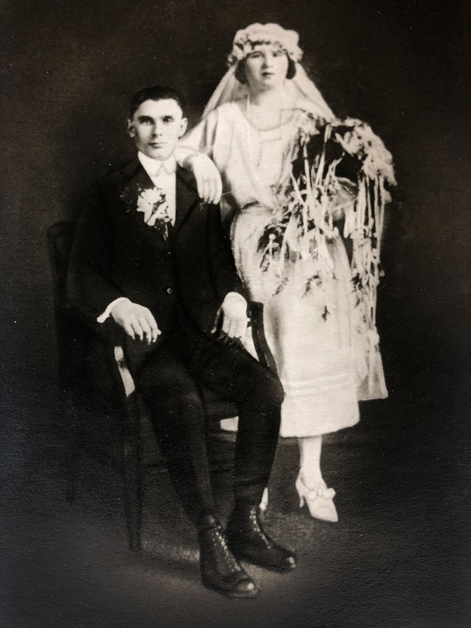 Vintage photo of a bride and groom on their wedding day