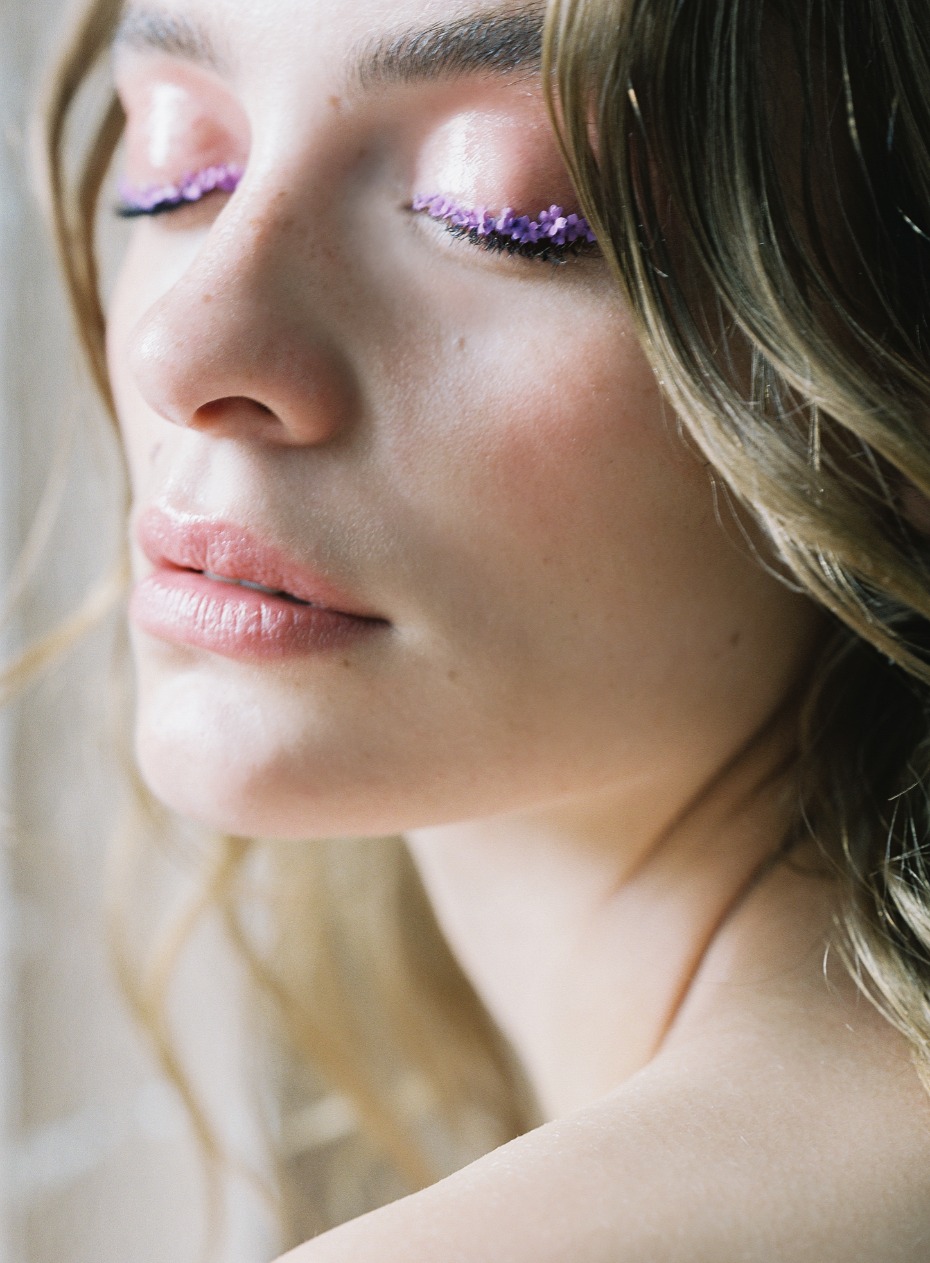 floral eyelids for your spring bridal style