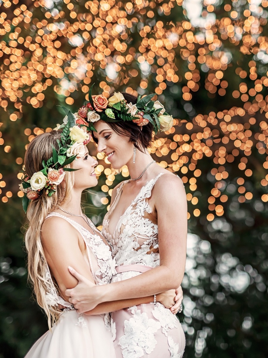 A Romantic Modern Wedding Inspiration for the Blushing Brides