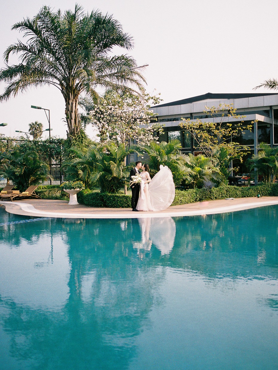 Poolside resort wedding ideas in Vietnam