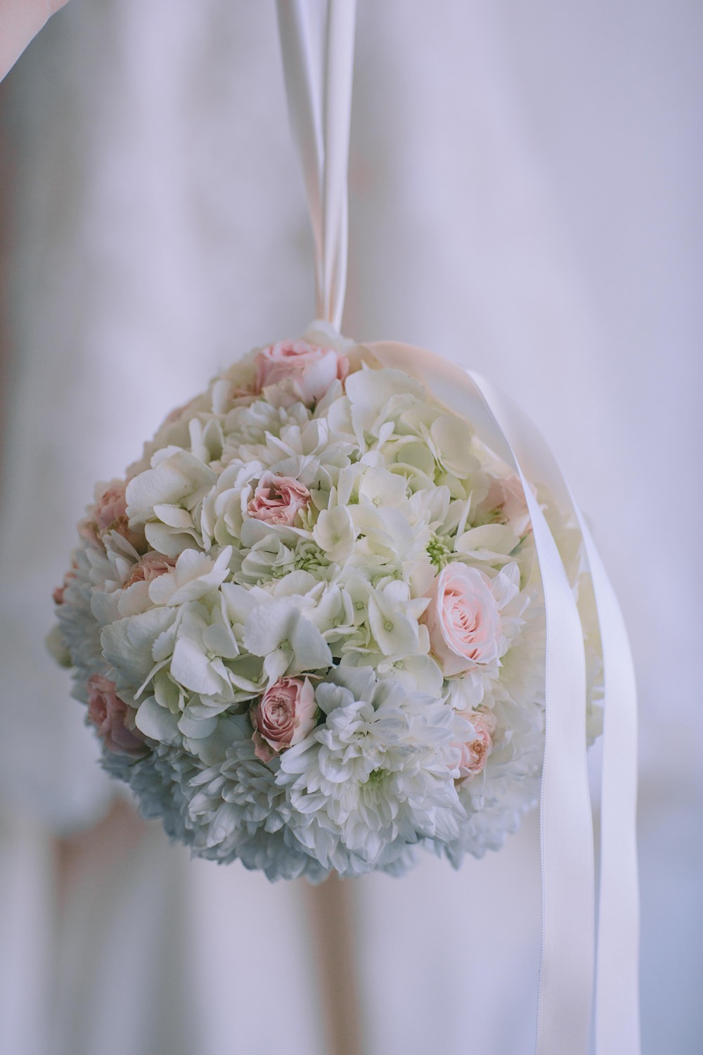 glam-garden-wedding-with-a-white-and