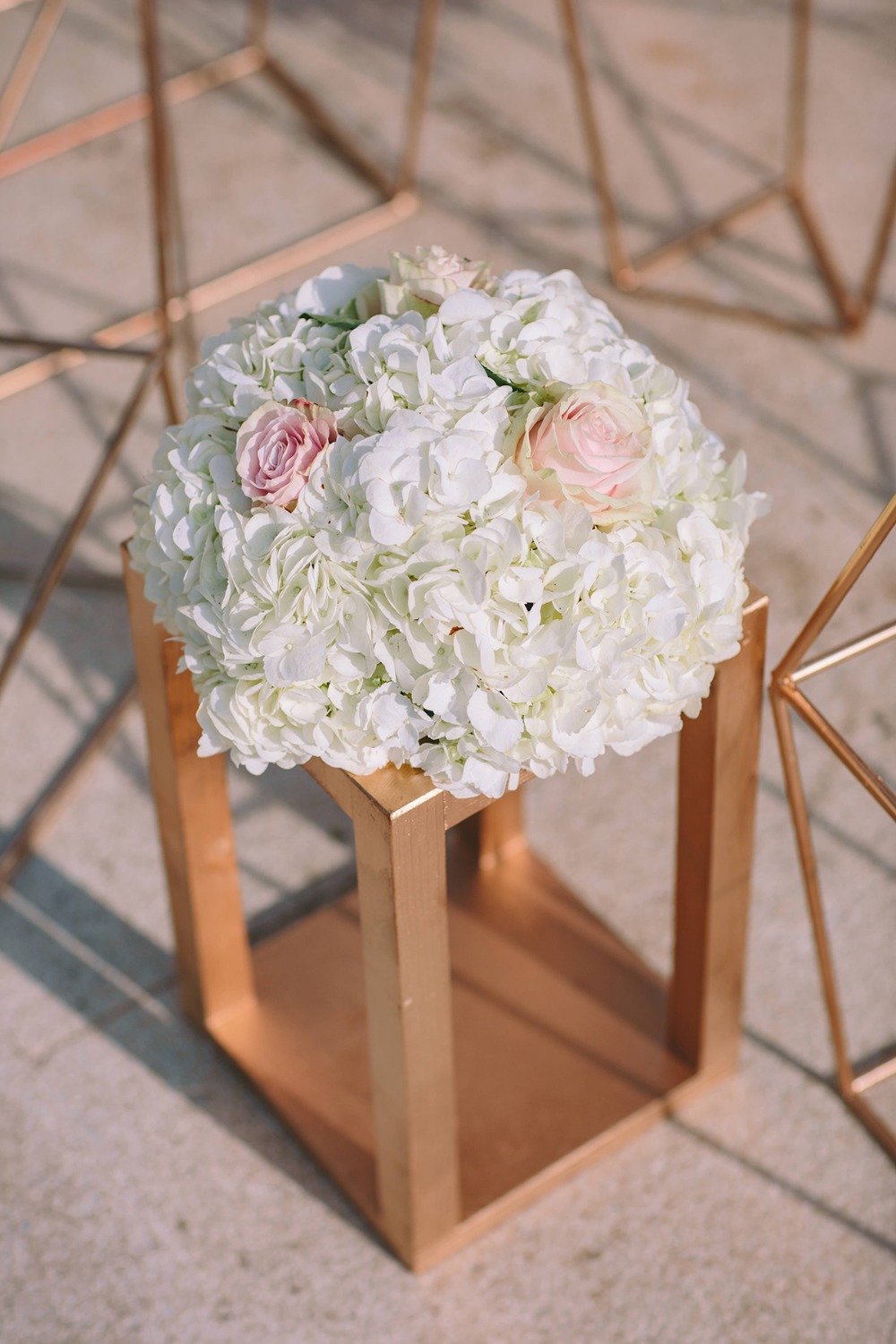 glam-garden-wedding-with-a-white-and