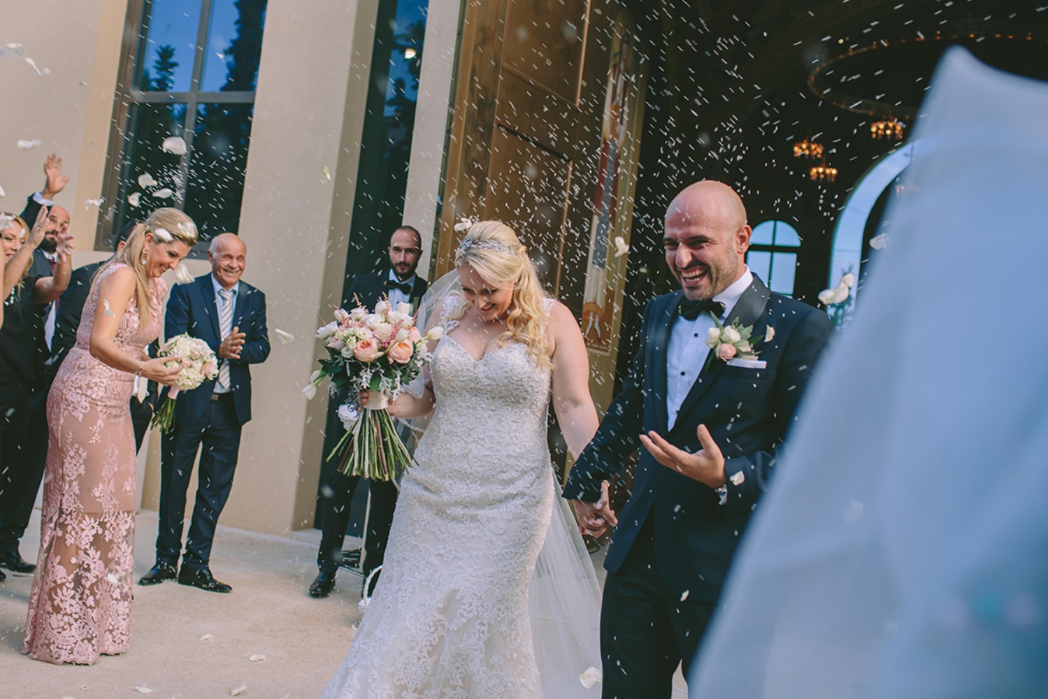 glam-garden-wedding-with-a-white-and