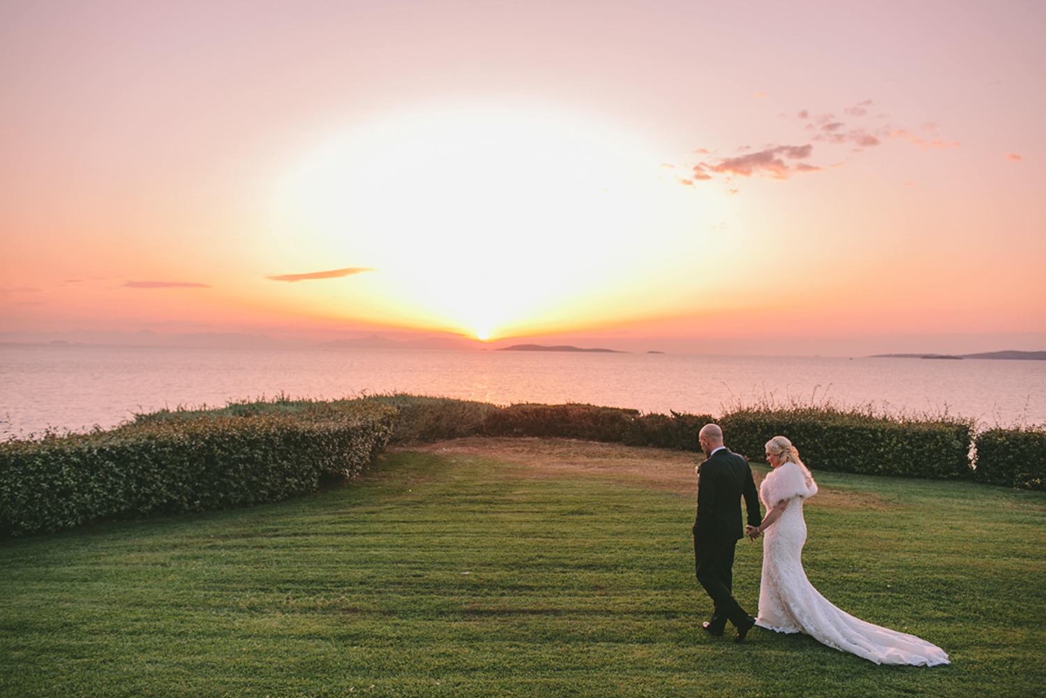 glam-garden-wedding-with-a-white-and