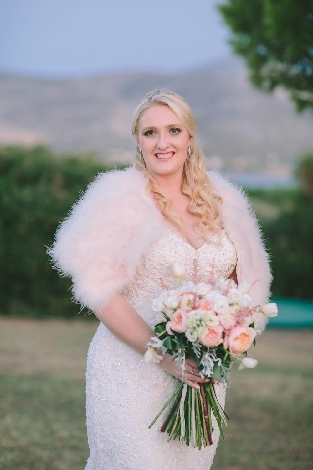 glam-garden-wedding-with-a-white-and