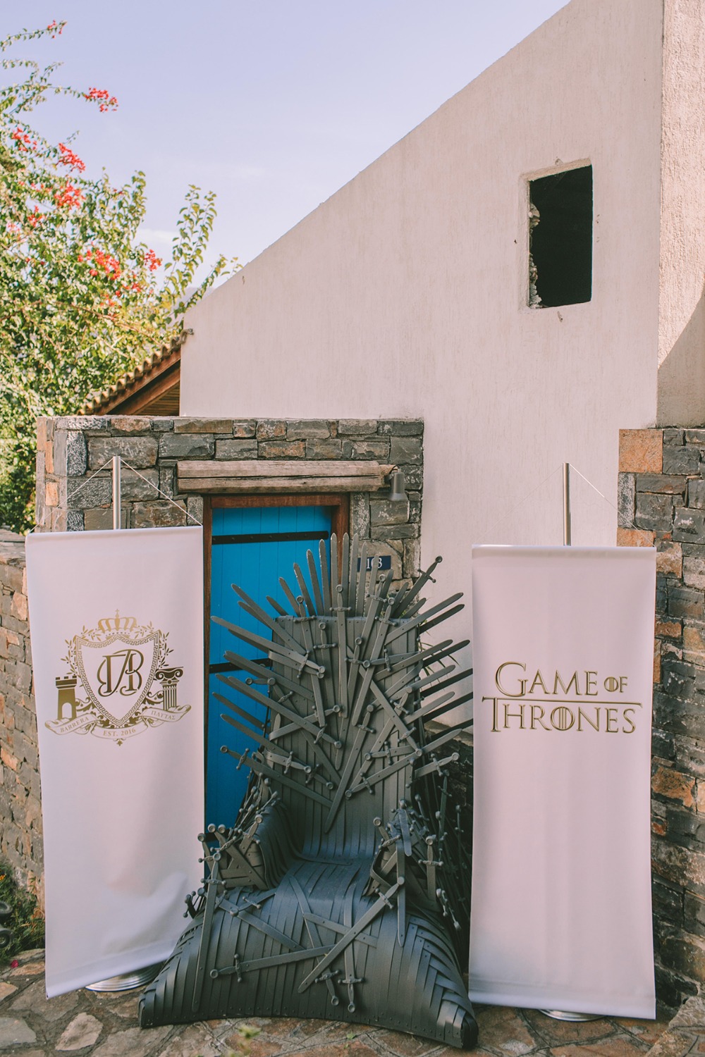 glam-garden-wedding-with-a-white-and