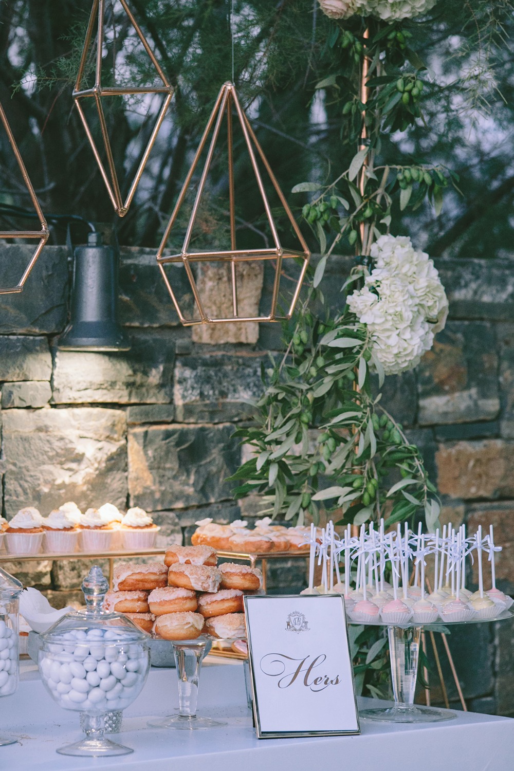 glam-garden-wedding-with-a-white-and