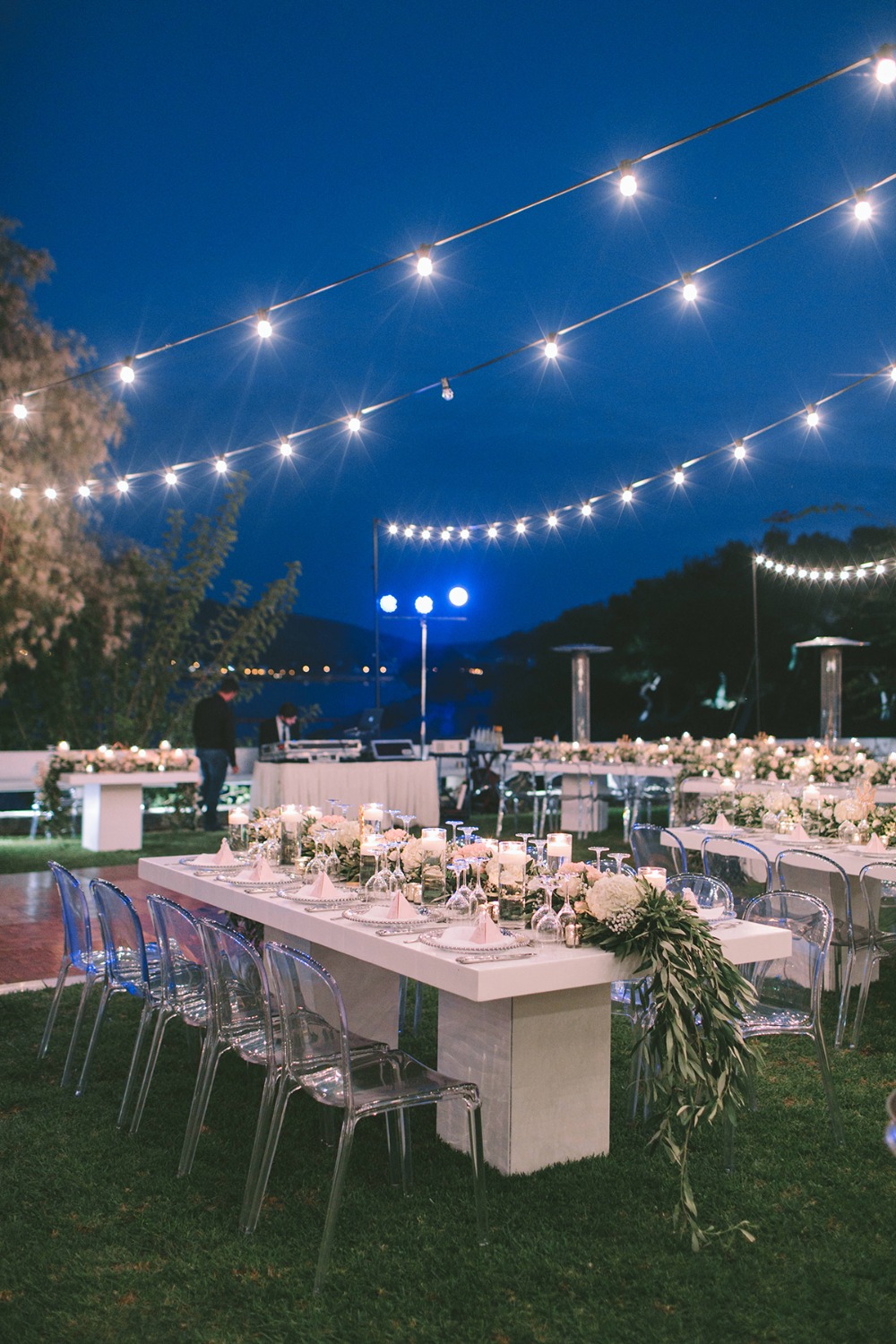 glam-garden-wedding-with-a-white-and