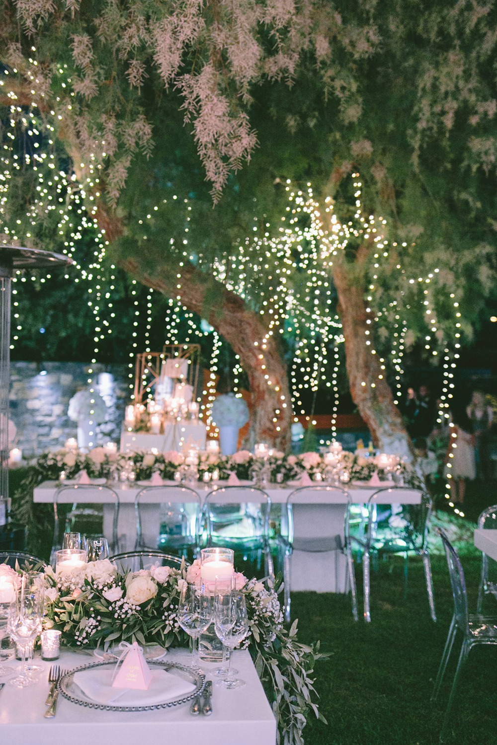 glam-garden-wedding-with-a-white-and