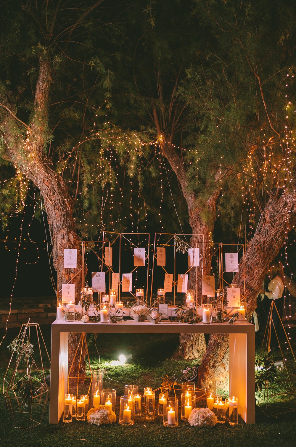 glam-garden-wedding-with-a-white-and