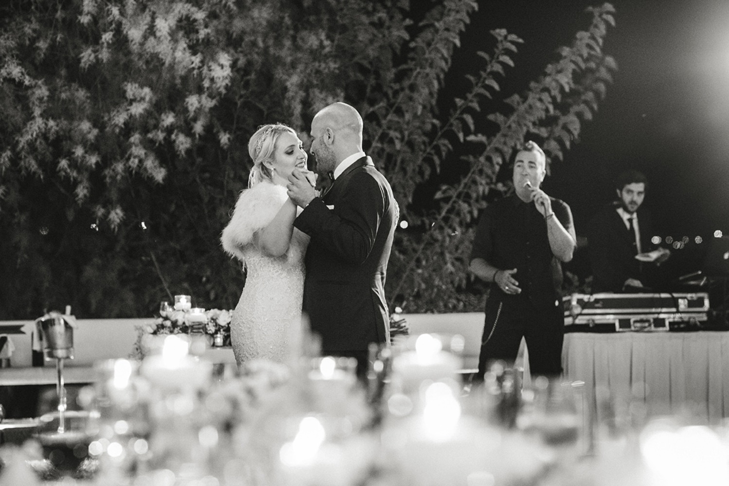 glam-garden-wedding-with-a-white-and