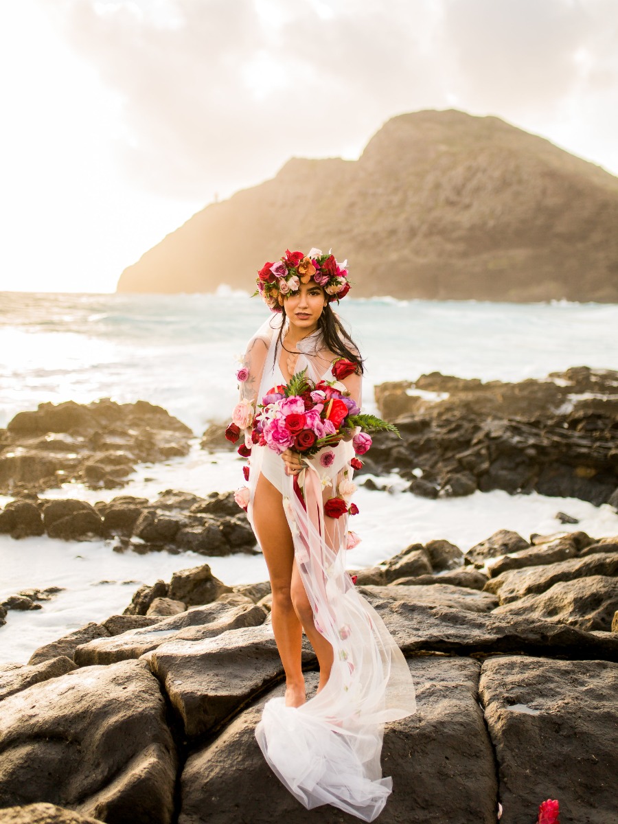 Gorgeous Boho Bridal Portrait Session in Hawaii