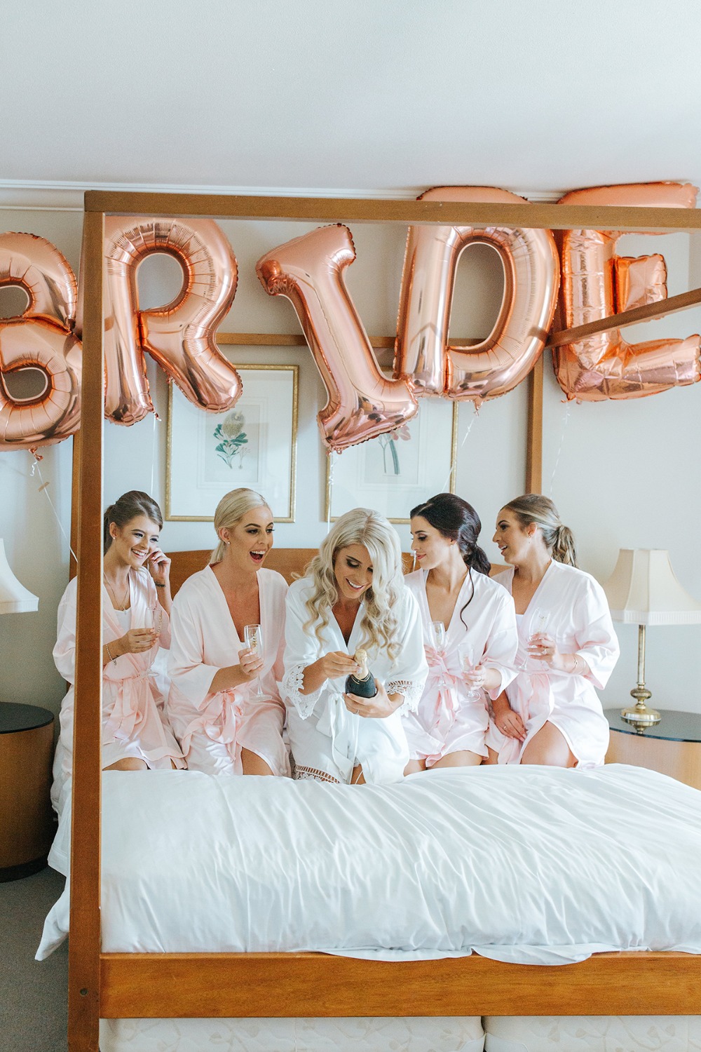 how-to-have-an-all-white-wedding-on