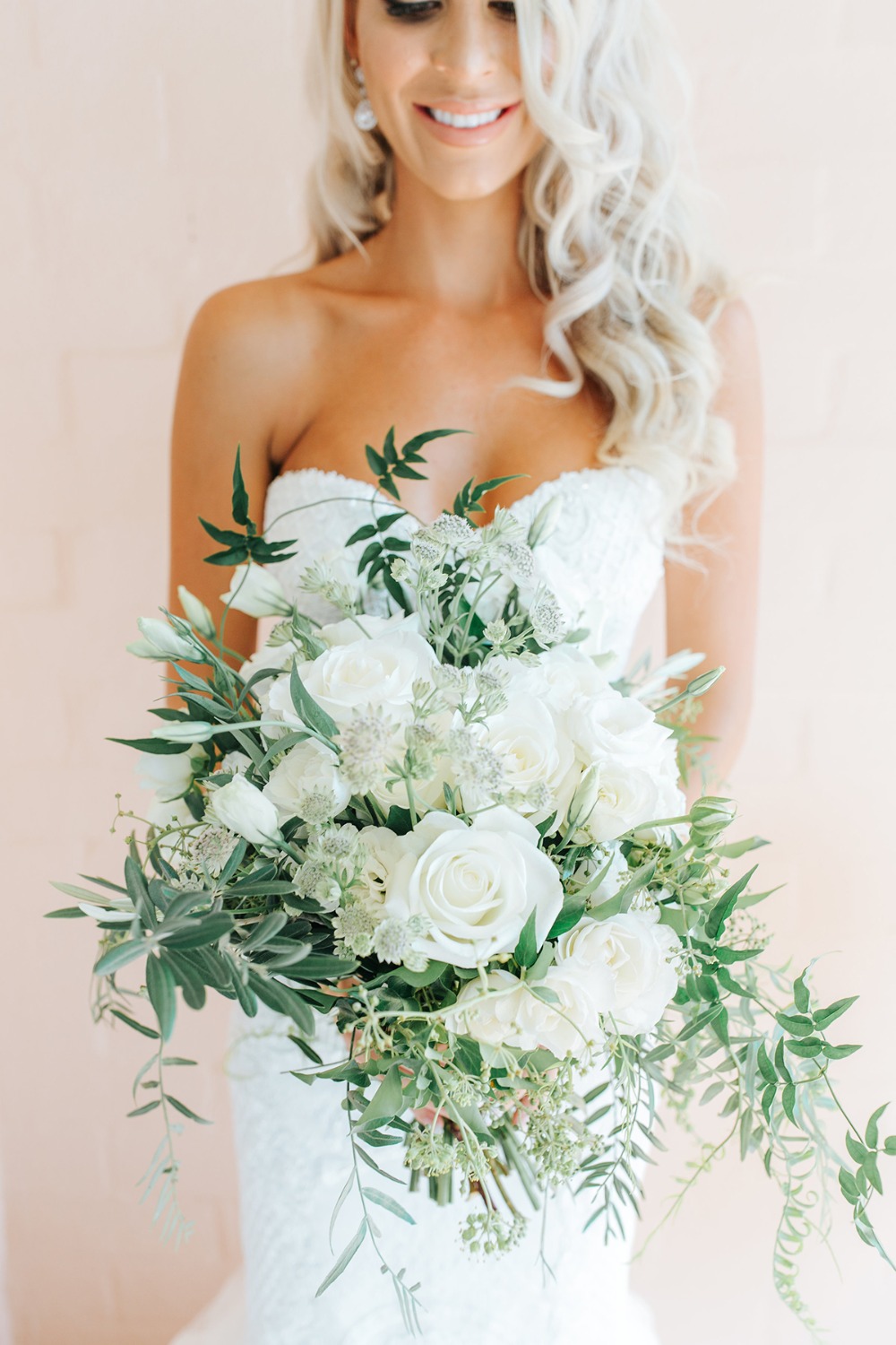 how-to-have-an-all-white-wedding-on