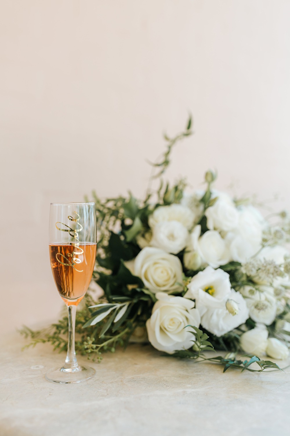 how-to-have-an-all-white-wedding-on