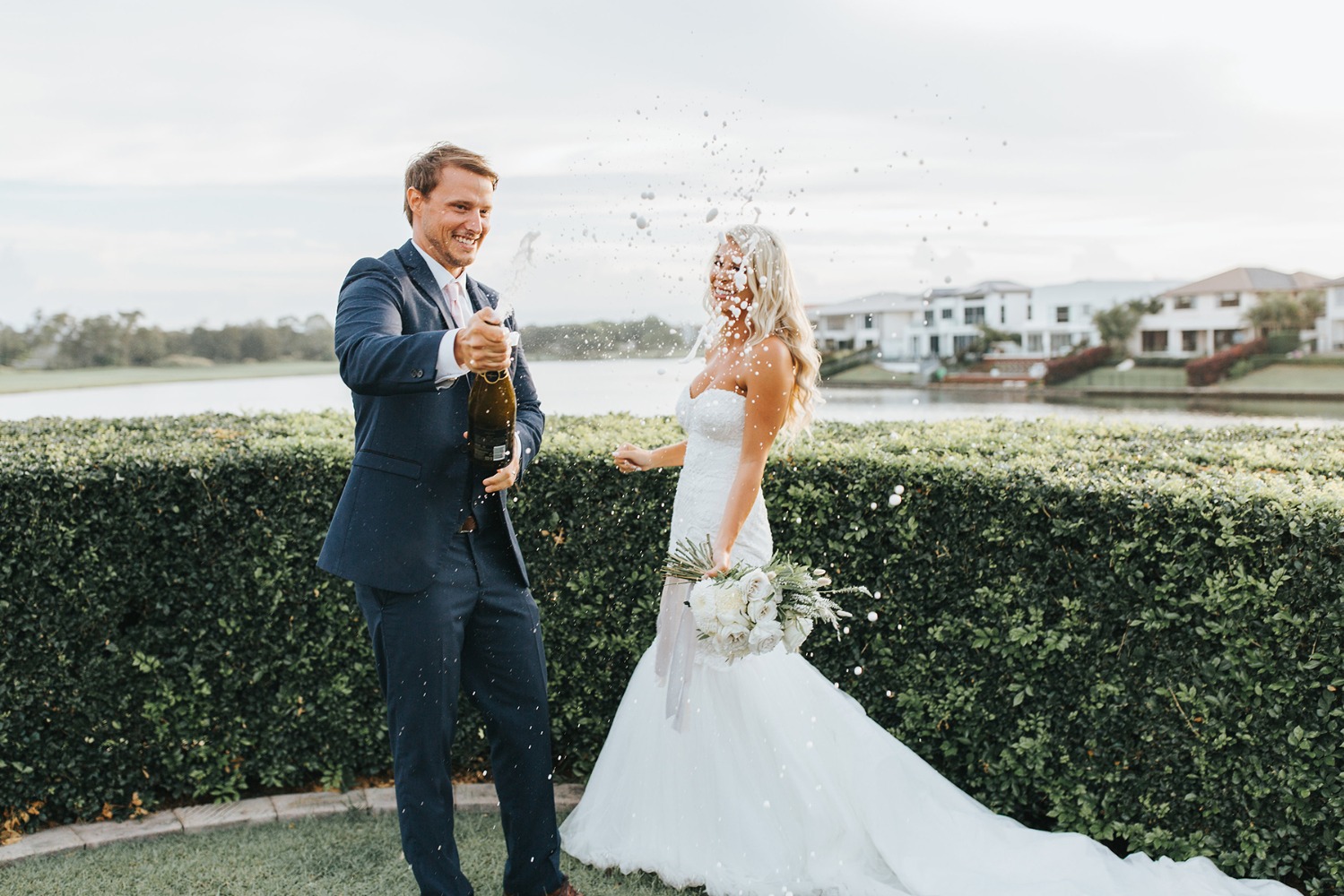 how-to-have-an-all-white-wedding-on