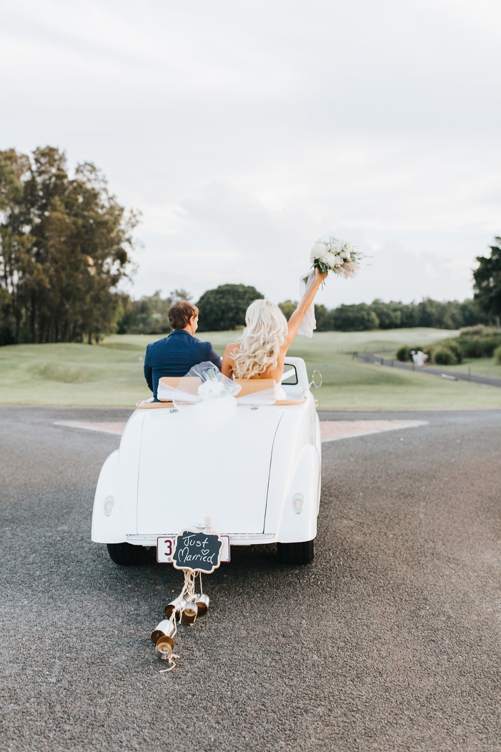 how-to-have-an-all-white-wedding-on