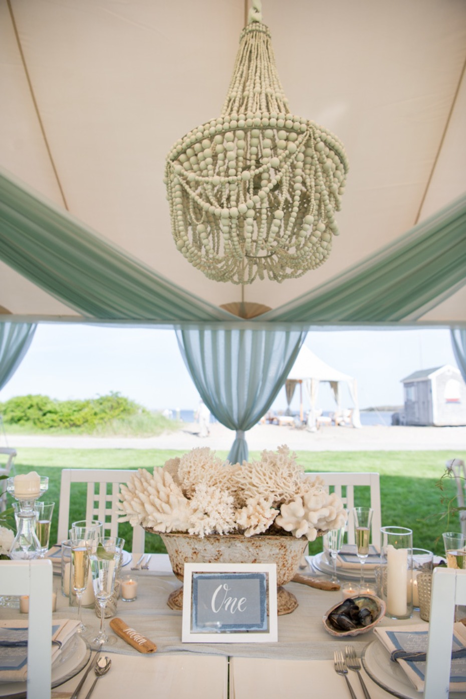 beach style wedding table decor