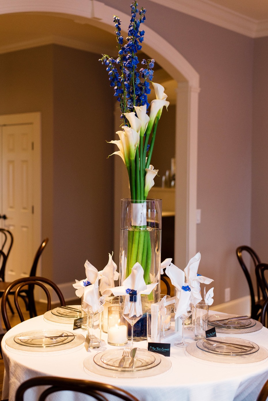 talk lily centerpiece idea