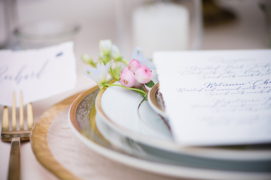 tiny flower place setting accent