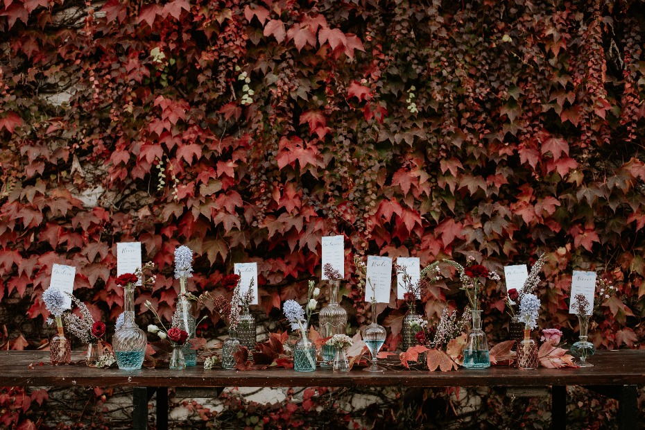 fall wedding seating assignment