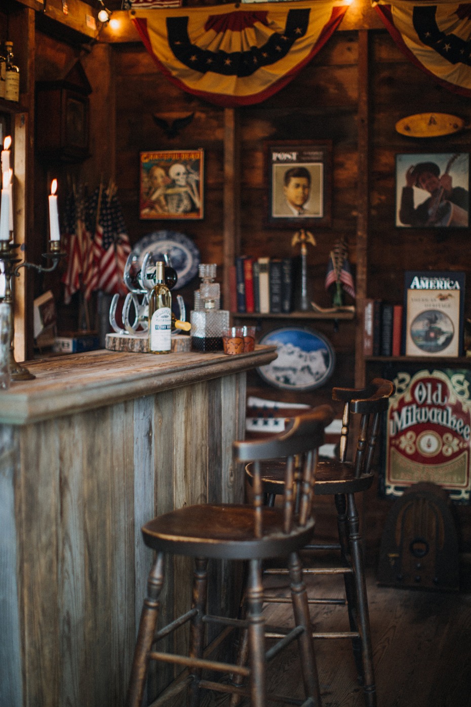 The Colonial vintage Americana bar