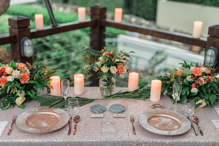 Sweetheart table for two