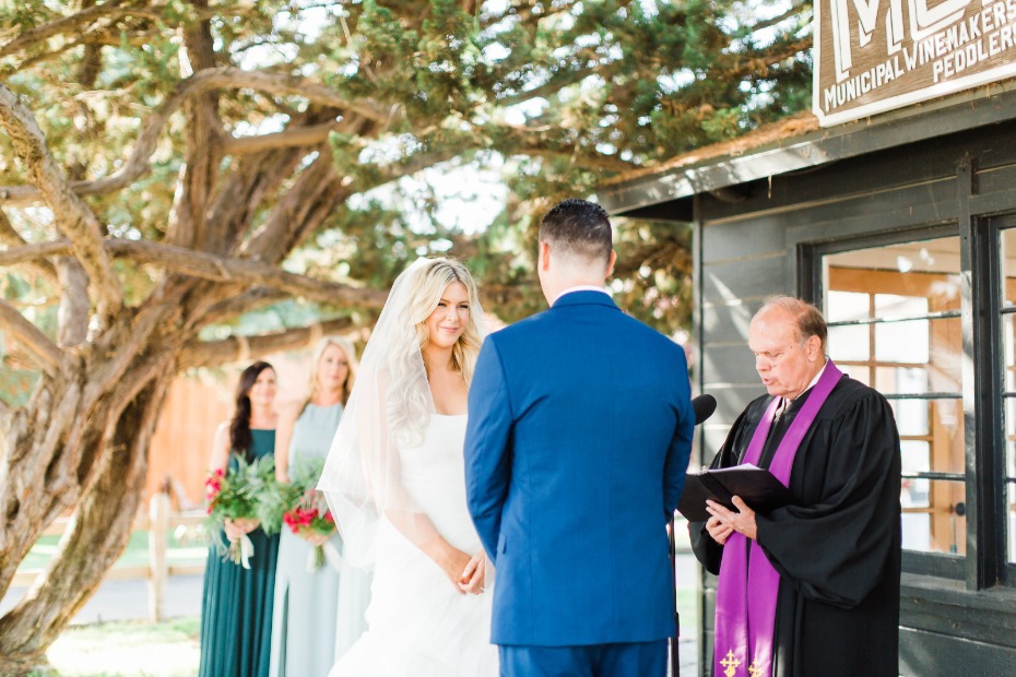 Outdoor ceremony at the Alamo Motel