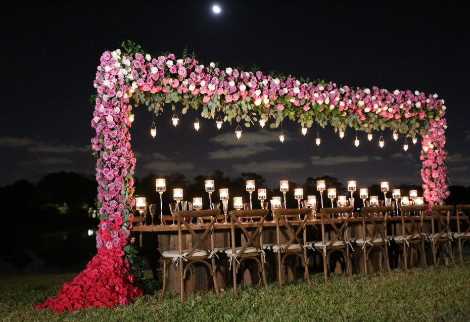 Elegant outdoor wedding reception under the moon light