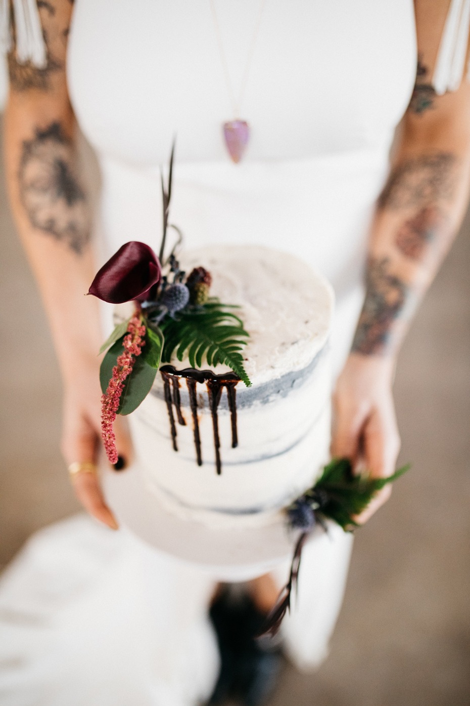 Drip naked cake for two