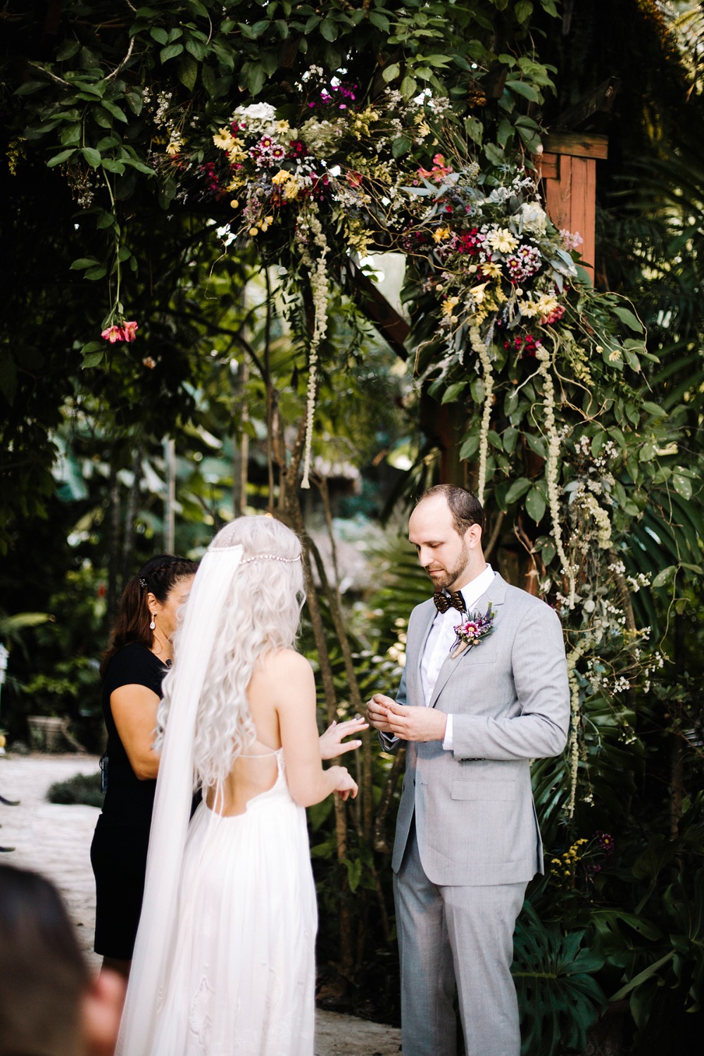 we-seriously-want-to-steal-this-brides