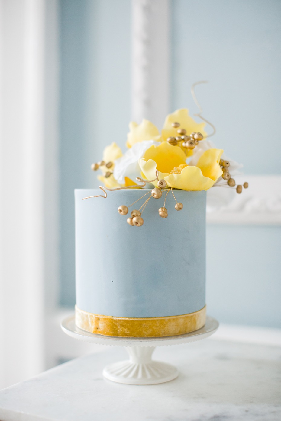 cute blue and yellow mini cake