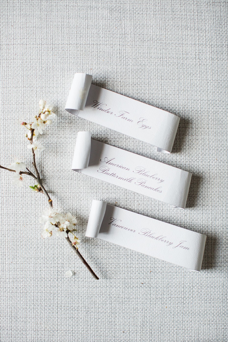 scroll place cards