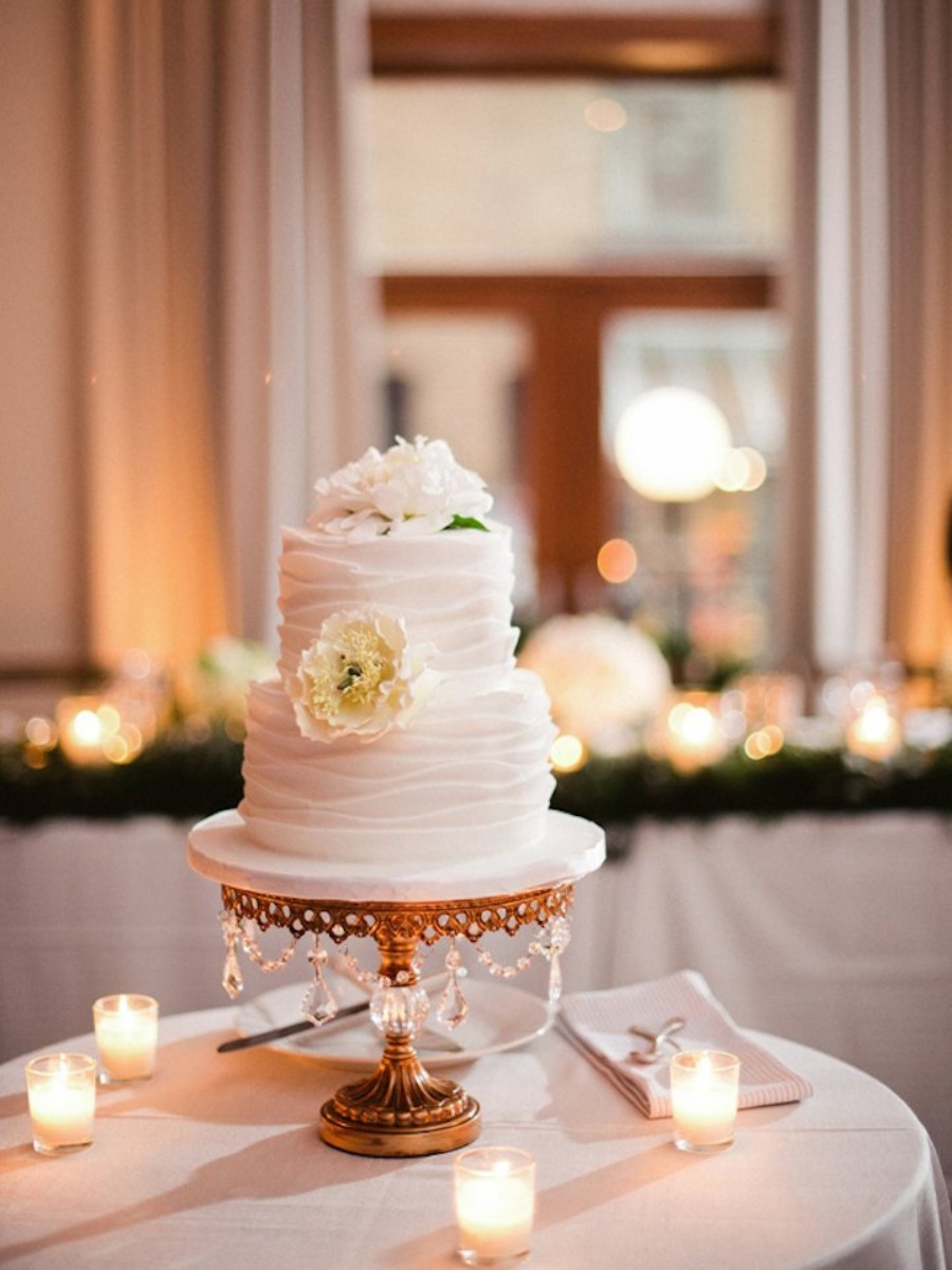 Wow! This Cake Stand is So Lemon Elderflower Cake Worthy