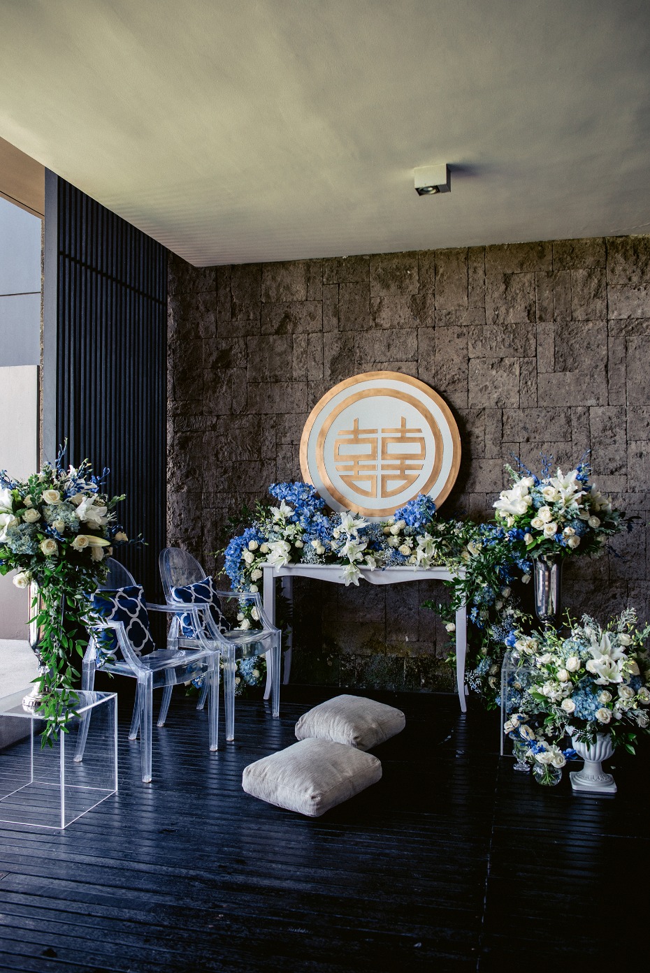 Blue and white wedding at Soori Bali