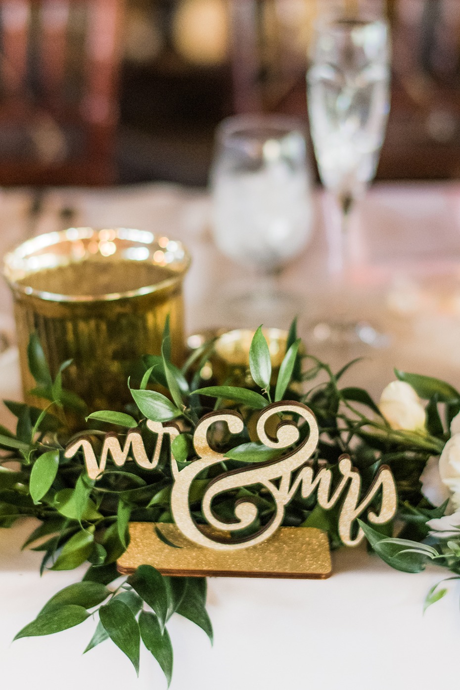 mr and mrs table sign
