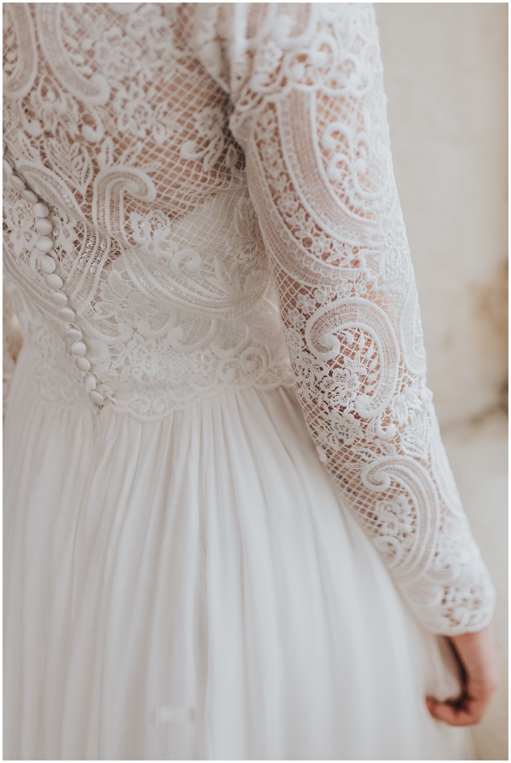 beth-dress-by-shikoba-bride_0004