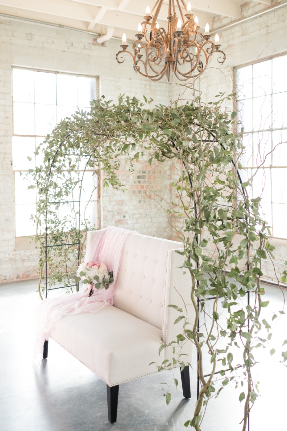sweetheart table arch
