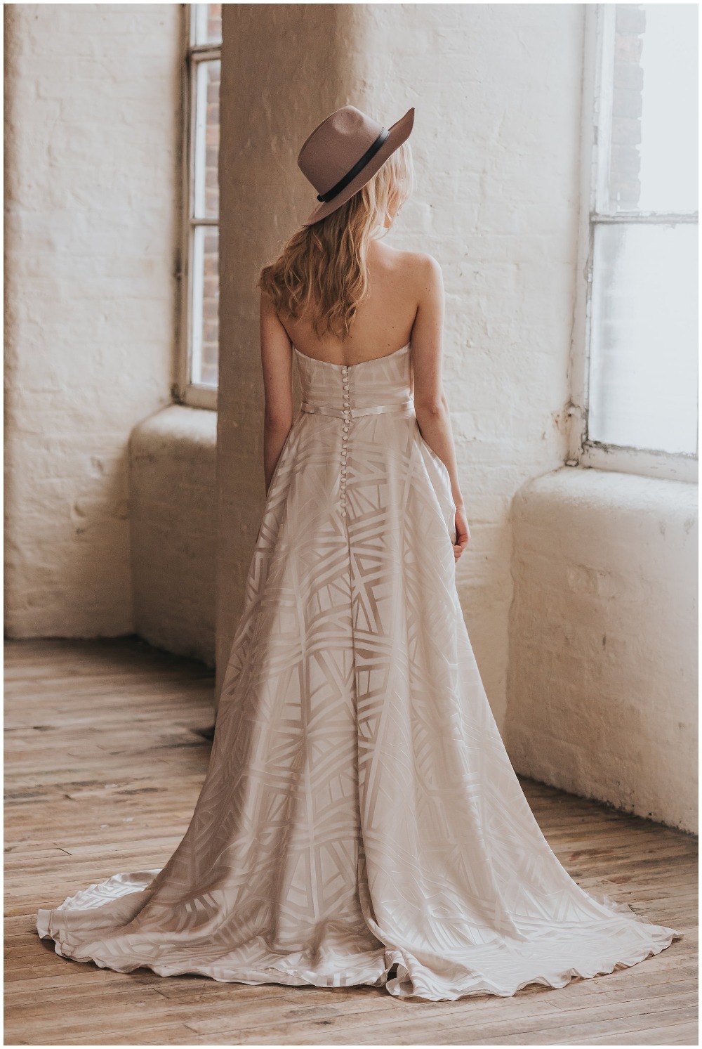 gigi-dress-by-shikoba-bride_0003