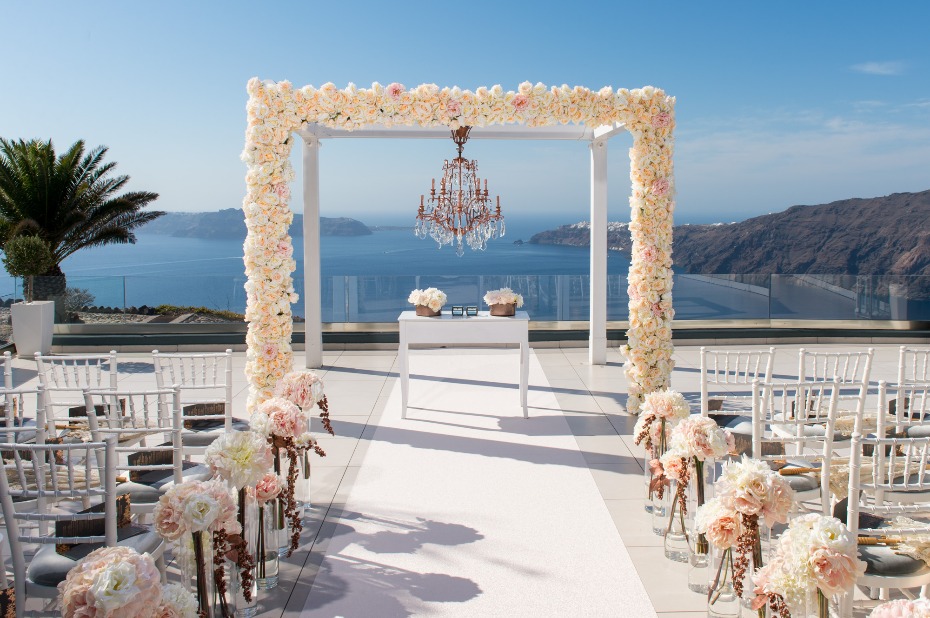 rose gold and white wedding ceremony decor