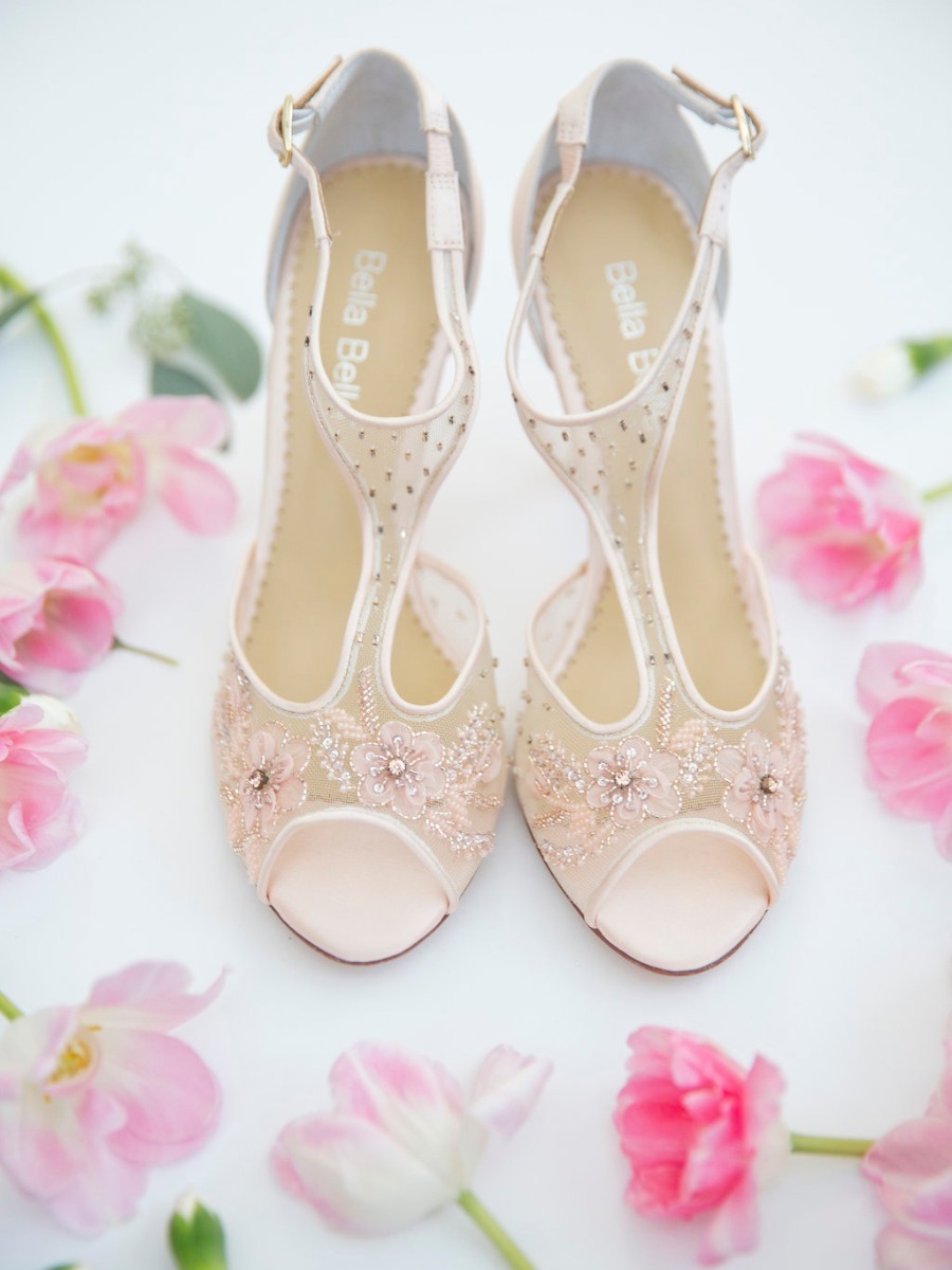 How to Think Pink With Your Wedding Palette