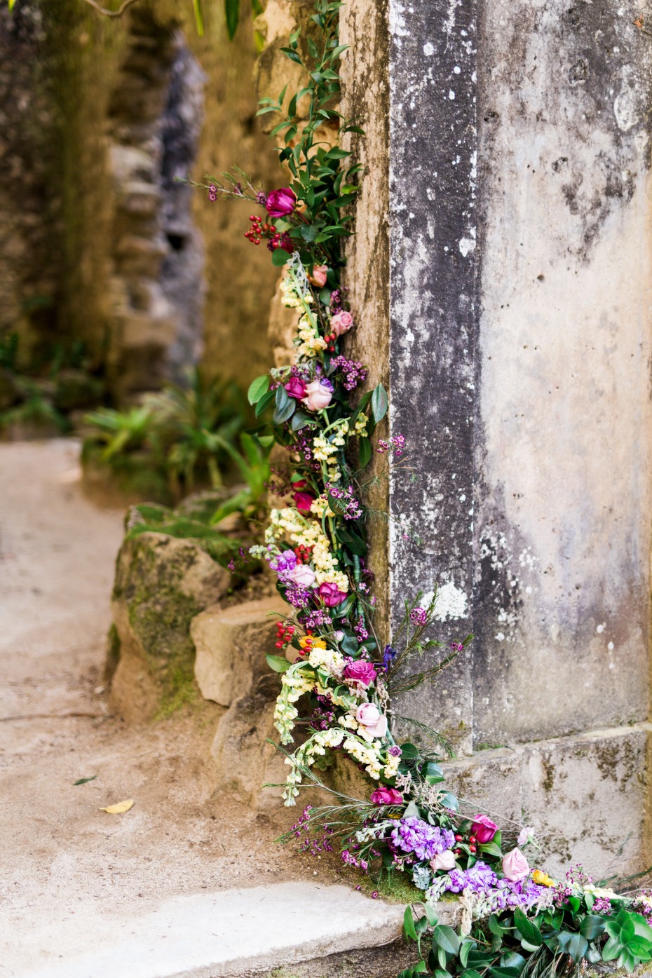 organic style wedding floral decor